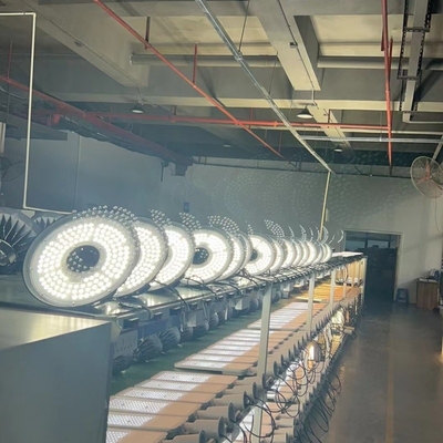 Cahaya Tinggi 100w hingga 240w UFO High Bay Light 150lm/W Untuk Lokakarya Dan Gudang