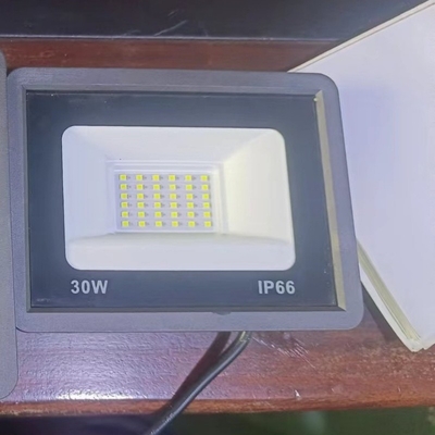 10w sampai 200w 3 tahun garansi Desain sederhana tahan air lampu spot LED untuk taman halaman atau taman