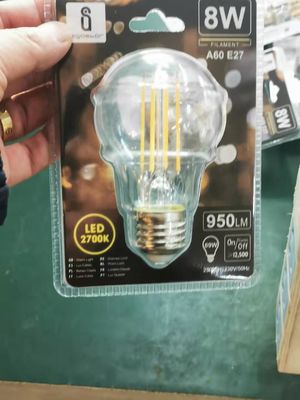 Gaya Busana Filament LED Light Bulbs AC 176V - 264V Desain Umur Panjang 30000 Jam
