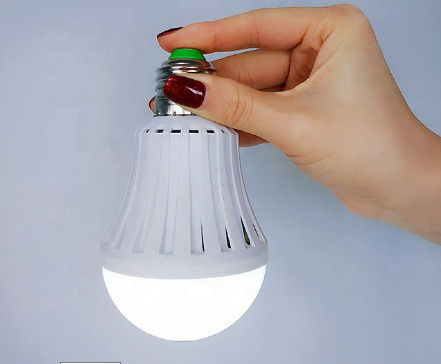 Bola Lampu Led Darurat Isi Ulang Dalam Ruangan 18w Led Bulb Ac100 - 240v