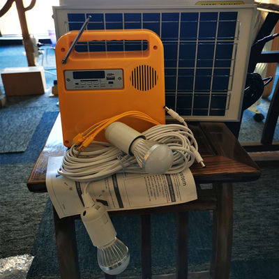 Generator Standar Tinggi Digunakan di Rumah dengan Radio dengan Bohlam dapat Mengisi Daya Seluler